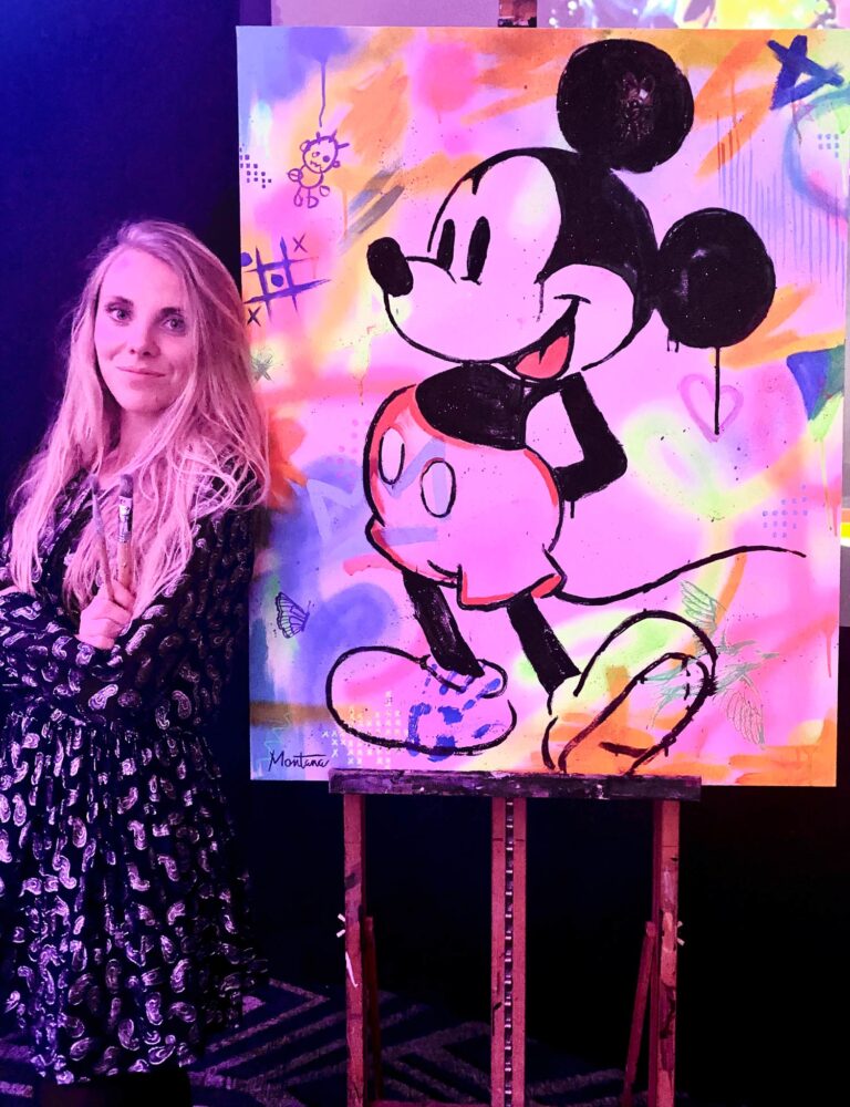 montana-engels-speedpainting-glitter-painting-mickey-mouse-charity-event